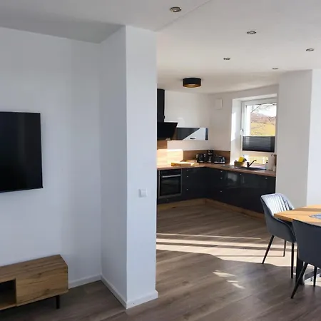 Günztalblick - Ruhige Lage -125 Qm - Neu Und Komfortabel - Große Terrasse Apartment *
