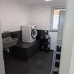 Guenztalblick - Ruhige Lage -125 Qm - Neu Und Komfortabel - Grosse Terrasse *