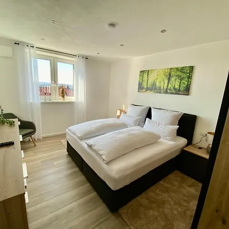 Guenztalblick - Ruhige Lage -125 Qm - Neu Und Komfortabel - Grosse Terrasse Lejlighed